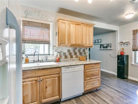 232 Sunset Dr, Edmond, OK 73003 photo 6