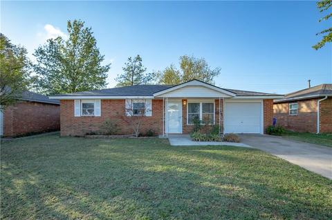 818 E Mosier St, Norman, OK 73071 photo 2