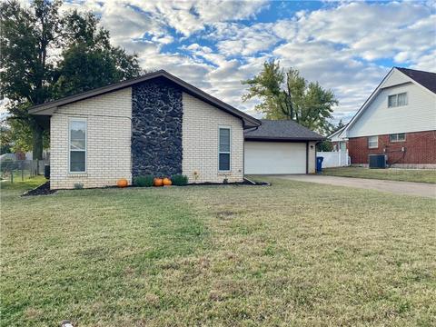 324 Memory Ln, Edmond, OK 73013 photo 1