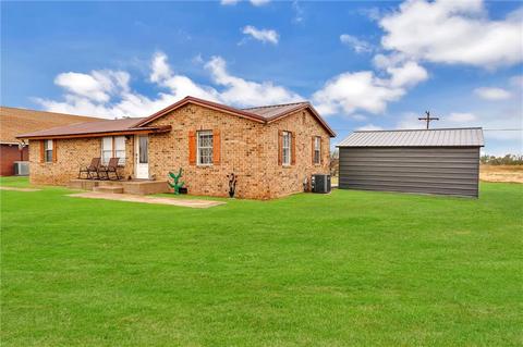 432 Main St, Lone Wolf, OK 73655 photo 3