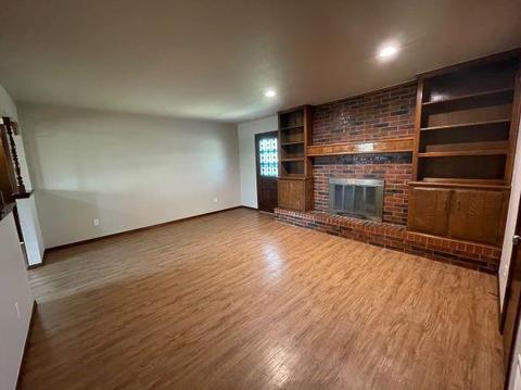 801 Brent Dr, Moore, OK 73170 photo 6