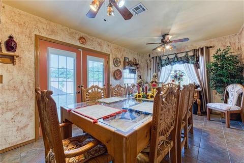 705 Comanche Trl, Altus, OK 73521 photo 9