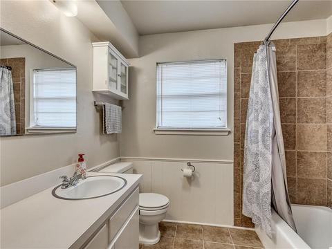 301 Elder Ln, Mustang, OK 73064 photo 14