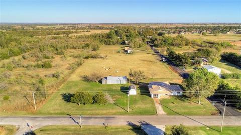 418 N Cimarron Rd, Tuttle, OK 73089 photo 1