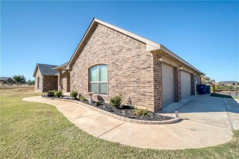 285 Cedar Tree Cir, Guthrie, OK 73044 photo 3