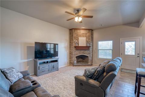 285 Cedar Tree Cir, Guthrie, OK 73044 photo 5