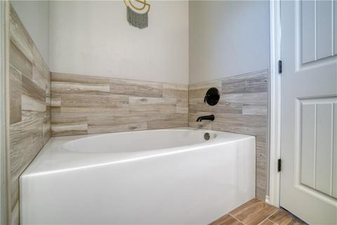 285 Cedar Tree Cir, Guthrie, OK 73044 photo 17