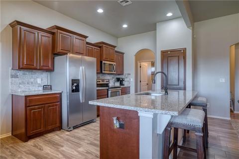 285 Cedar Tree Cir, Guthrie, OK 73044 photo 9