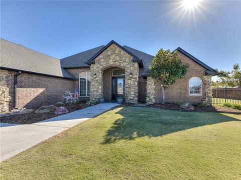500 Chad Dr, Tuttle, OK 73089 photo 2