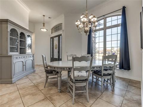 500 Chad Dr, Tuttle, OK 73089 photo 4