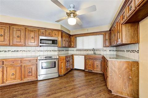 3917 N Riverside Dr, Bethany, OK 73008 photo 16
