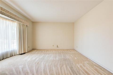3917 N Riverside Dr, Bethany, OK 73008 photo 6