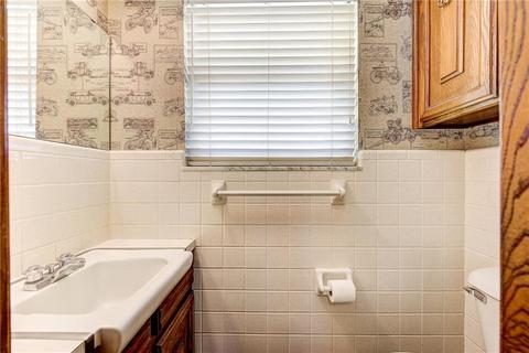 3917 N Riverside Dr, Bethany, OK 73008 photo 20