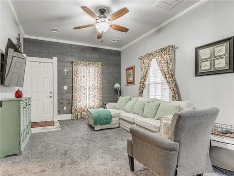 310 S 2nd St, Guthrie, OK 73044 photo 5