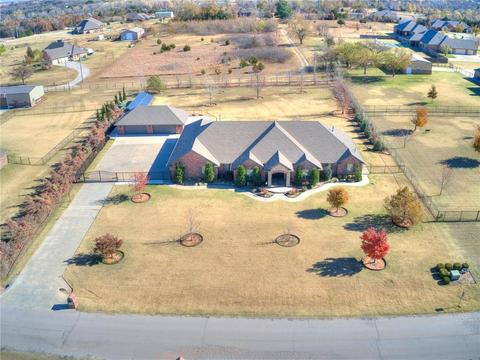 312 Hannah Dr, Tuttle, OK 73089 photo 4