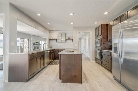 2012 Brookhaven Dr, Edmond, OK 73034 photo 11