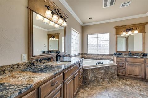 511 Chisholm Trl, Watonga, OK 73772 photo 14