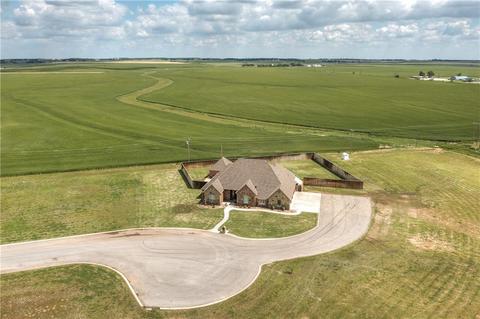511 Chisholm Trl, Watonga, OK 73772 photo 1