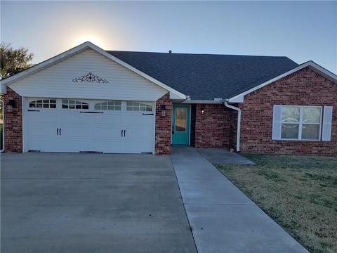 202 E Lakeview Dr, Tecumseh, OK 74873 photo 2