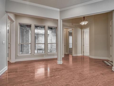 360 Saint Clair Dr, Norman, OK 73072 photo 4