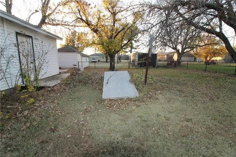 305 SE 1st St, Tuttle, OK 73089 photo 15