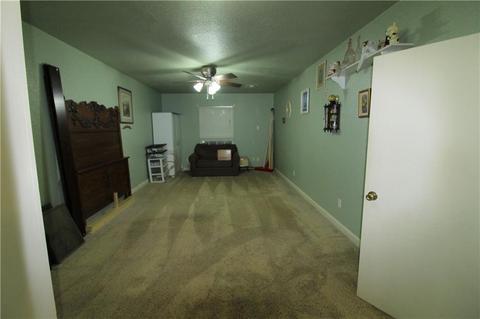 305 SE 1st St, Tuttle, OK 73089 photo 6