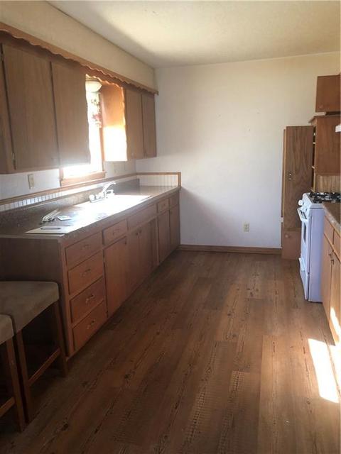 314 E Johnny Bench St, Binger, OK 73009 photo 16
