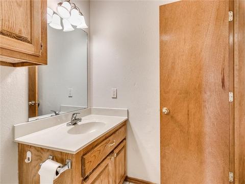 716 Elder Ln, Mustang, OK 73064 photo 27