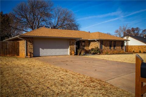 154 Regency Dr, Clinton, OK 73601 photo 2