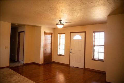 154 Regency Dr, Clinton, OK 73601 photo 6
