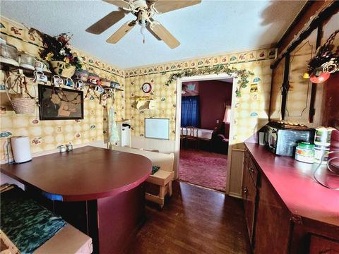 702 E Boston St, Okemah, OK 74859 photo 2