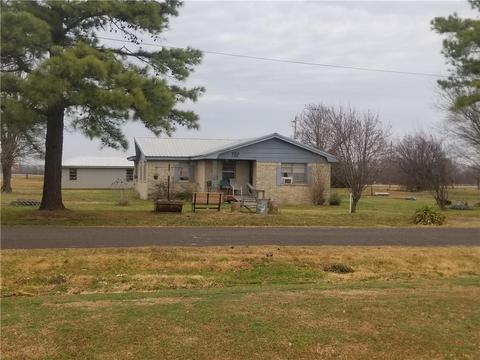 702 E Boston St, Okemah, OK 74859 photo 3