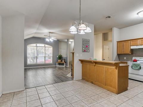4016 Queens Dr, Moore, OK 73160 photo 8