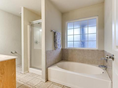4016 Queens Dr, Moore, OK 73160 photo 18