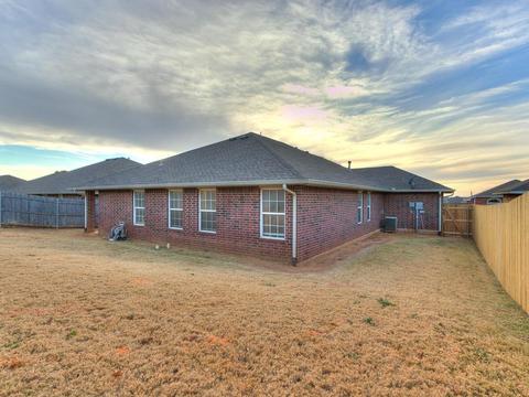 4016 Queens Dr, Moore, OK 73160 photo 33