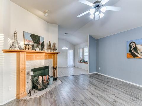 4016 Queens Dr, Moore, OK 73160 photo 4