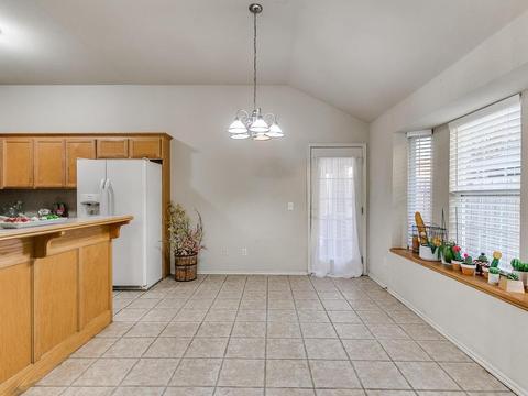 4016 Queens Dr, Moore, OK 73160 photo 7
