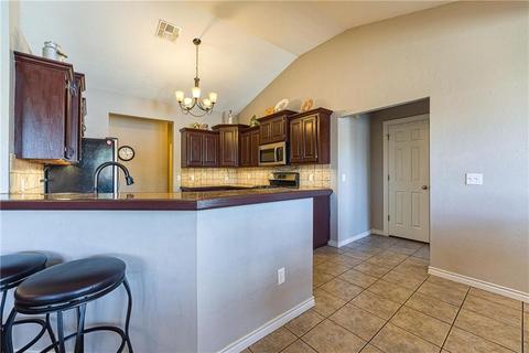 509 Peacock Cir, Altus, OK 73521 photo 7