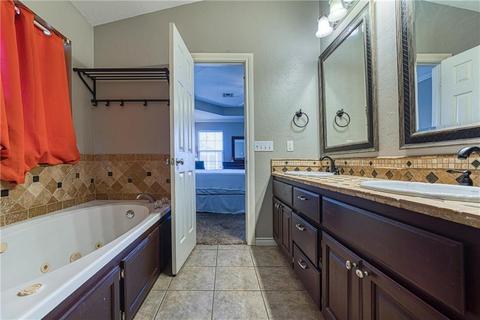 509 Peacock Cir, Altus, OK 73521 photo 13