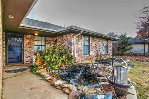 209 Christopher Dr, Chickasha, OK 73018 photo 1