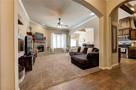 303 Hillside Dr, Harrah, OK 73045 photo 6