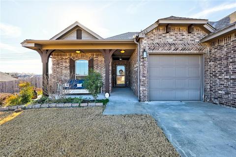 303 Hillside Dr, Harrah, OK 73045 photo 3