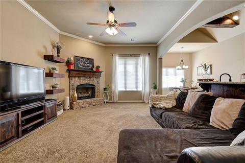 303 Hillside Dr, Harrah, OK 73045 photo 7