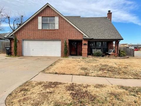 913 Randall Dr, Moore, OK 73160 photo 1