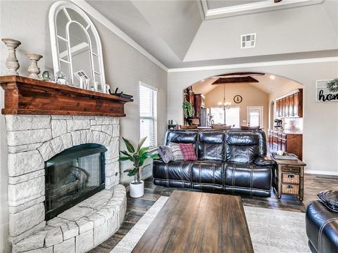 20599 Frontier Ave, Harrah, OK 73045 photo 9