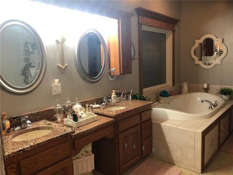 100 E 8th, Stratford, OK 74872 photo 20