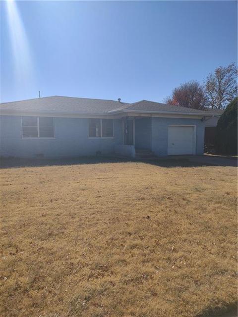 608 Vine St, Altus, OK 73521 photo 1