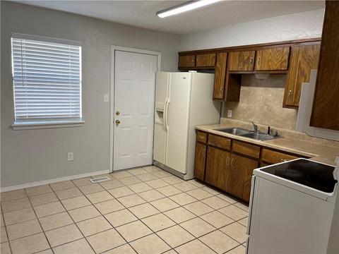 645 Railroad St, Tuttle, OK 73089 photo 5