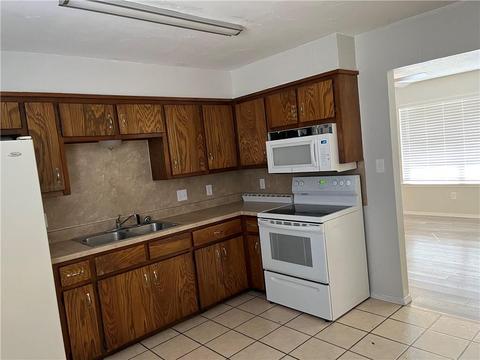 645 Railroad St, Tuttle, OK 73089 photo 6