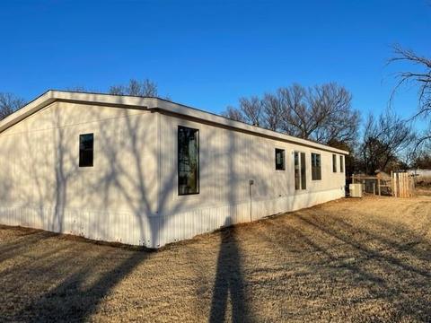 406 E 2nd St, Manitou, OK 73555 photo 35
